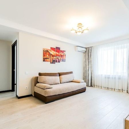 Artal Apartment On Obolonsky Avenue 16A Киев Экстерьер фото
